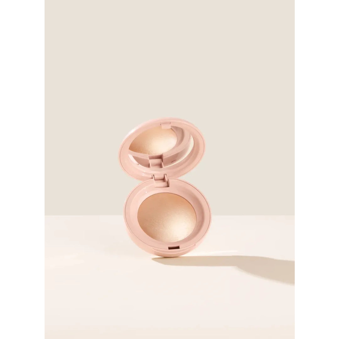 Rare Beauty Positive Light Silky Touch Highlighter – Enlighten (Cool Champagne)- Ultra-Silky, Glass-Like Glow- 2.8 g