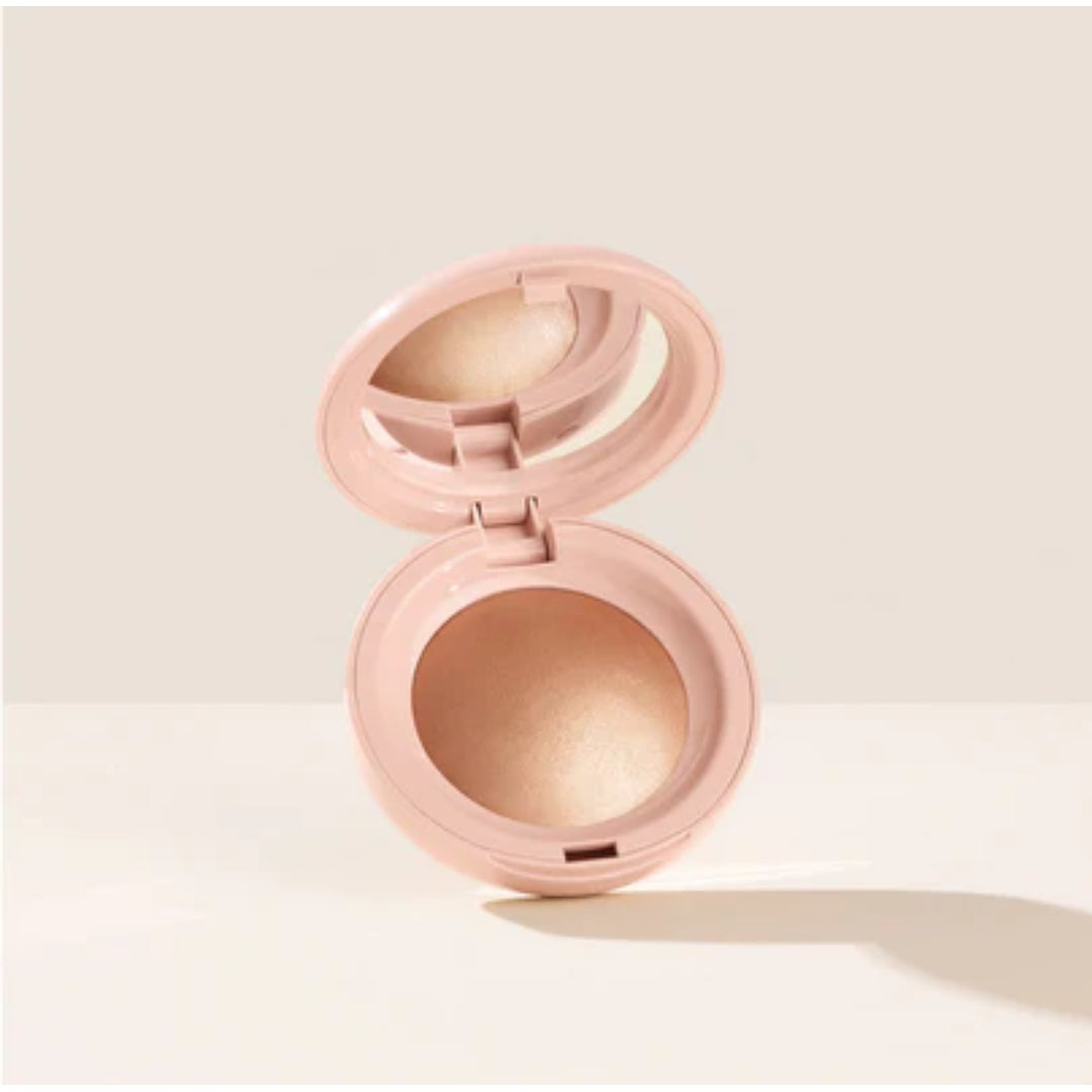 Rare Beauty Positive Light Silky Touch Highlighter – Enlighten (Cool Champagne)- Ultra-Silky, Glass-Like Glow- 2.8 g